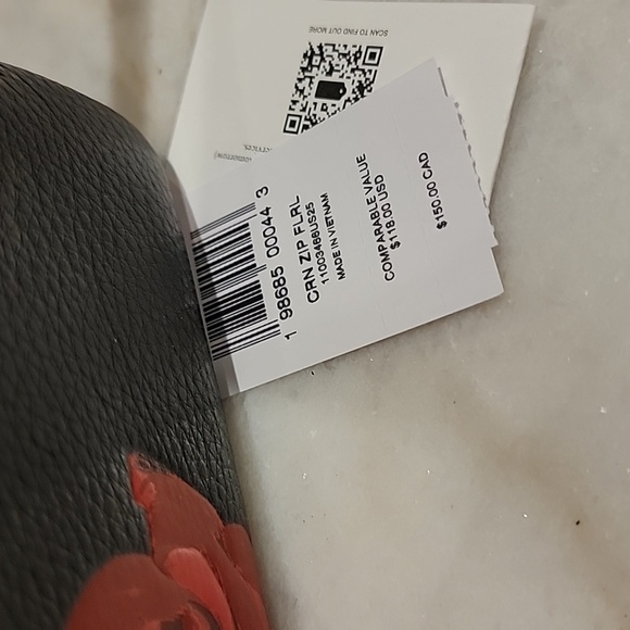 Coach NWT Corner Zip Wristlet With Floral Print - Picture 3 of 6